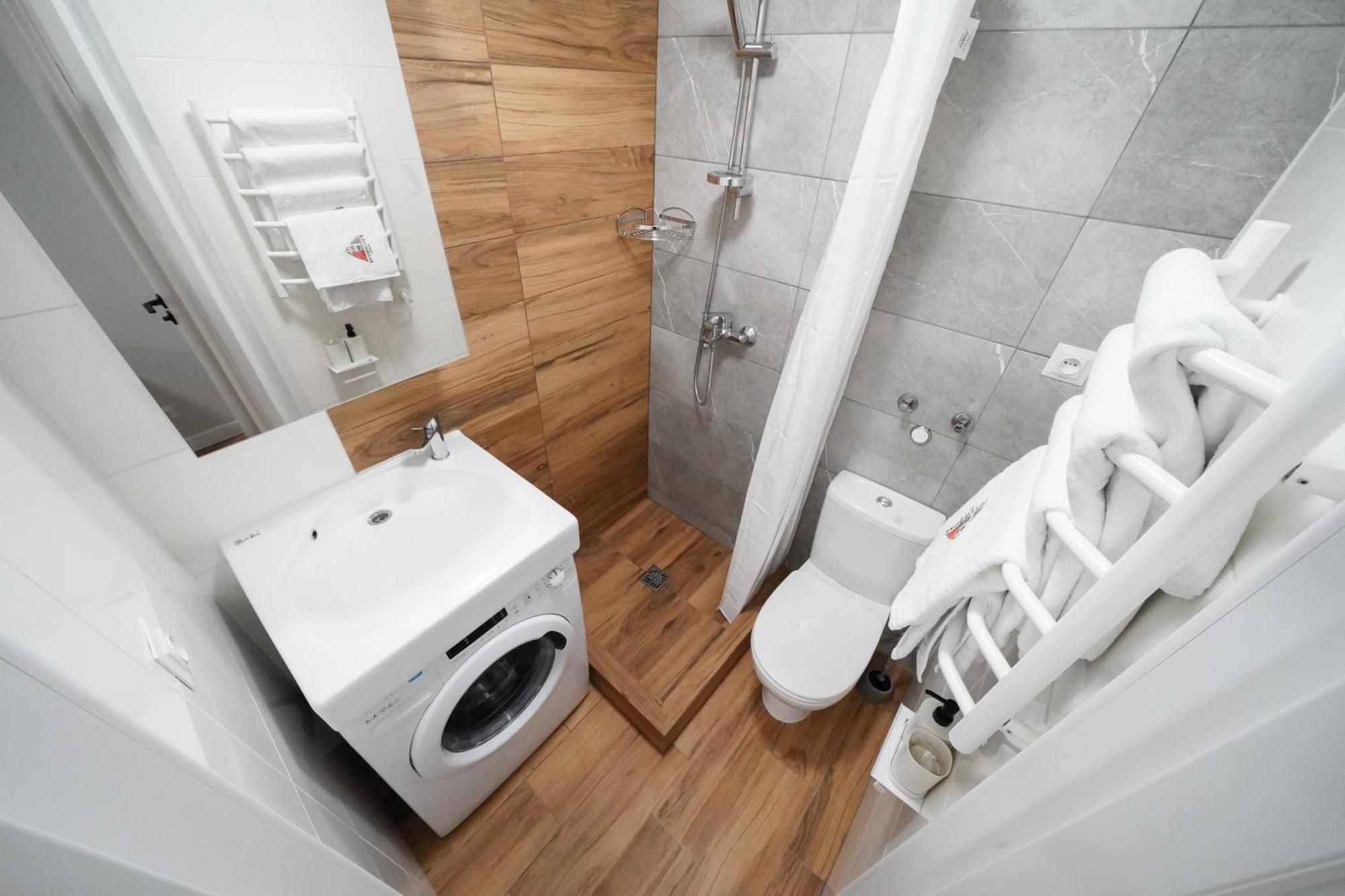 Myfreedom Апартаменти Метро Печерська Військовий Госпіталь Kiev Exteriör bild